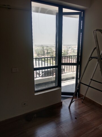 Room in 2 BHK Apartment at Haldana – for Rent