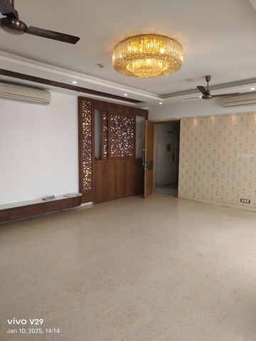 Room in 3 BHK Apartment at M3M Merlin, Sector 67 – for Sale