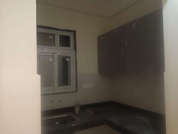 Room in 1 BHK Builder Floor at Sector 31 – for Rent