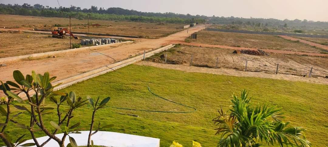 Plot For Sale in Bbg Harmony