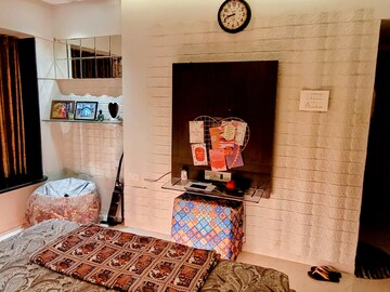 Bedroom in 2 BHK Apartment at Chembur Gaothan, Chembur – for Rent