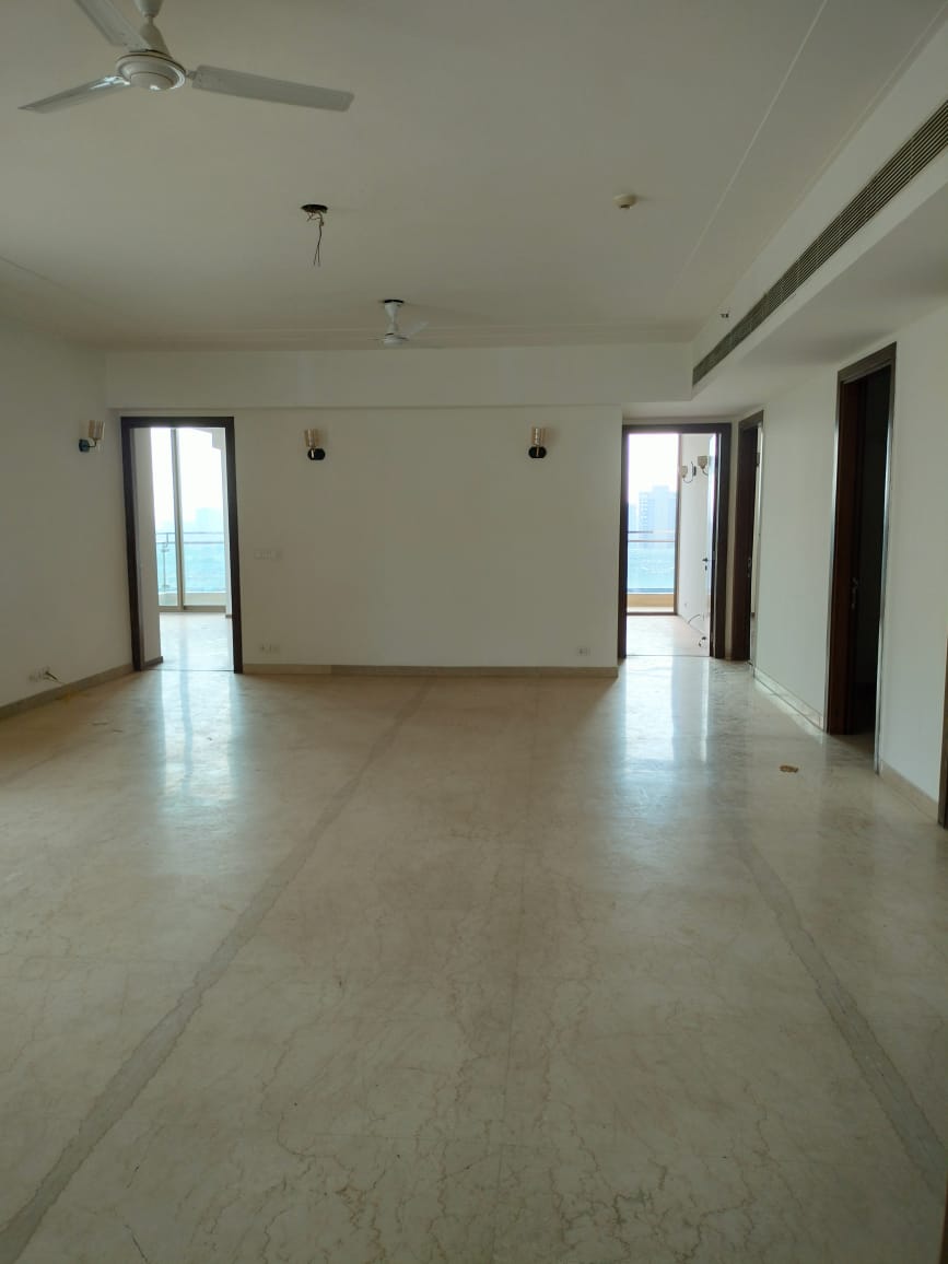 5 BHK + Pooja Room,Servant Room Apartment For Sale in M3M ST. Andrews Golf Residences