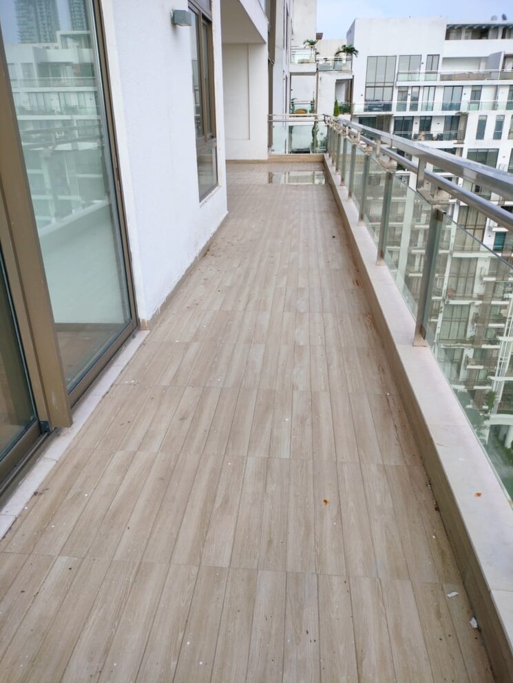 Balcony, m3m-st-andrews-golf-residences 5 Bedroom 6450 Sq.Ft. Apartment In Sector 65 Gurgaon 8237410