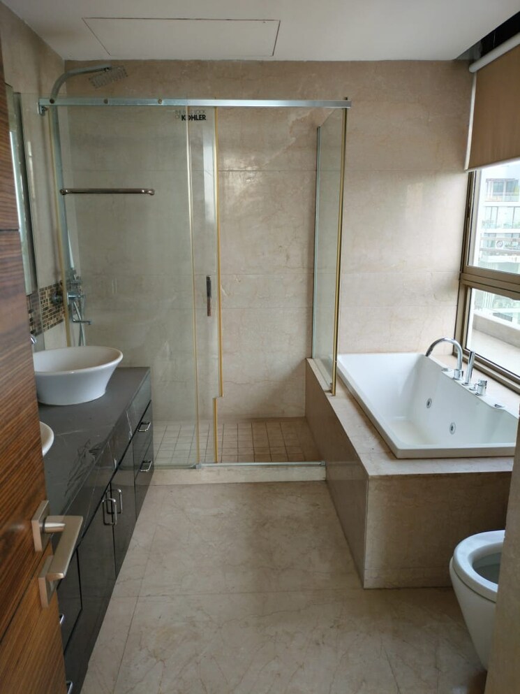Bathroom, m3m-st-andrews-golf-residences 5 Bedroom 6450 Sq.Ft. Apartment In Sector 65 Gurgaon 8237410