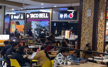 Shop For Sale in Wave City Center, Sector 32
