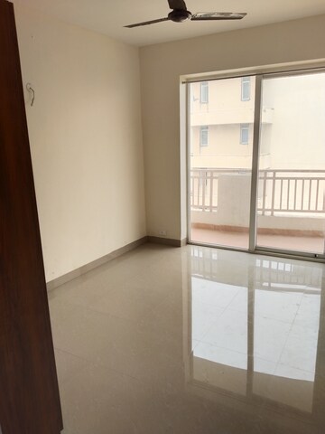 Room in 3 BHK Apartment at Ansal Height 86, Sector 86 – for Rent