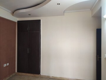 Room in 3 BHK Apartment at Jkg Amba G Residency, Ahinsa Khand ii – for Rent