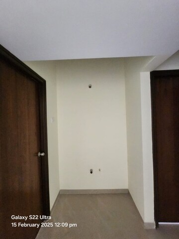 Room in 3 BHK Apartment at Sangolda – for Rent
