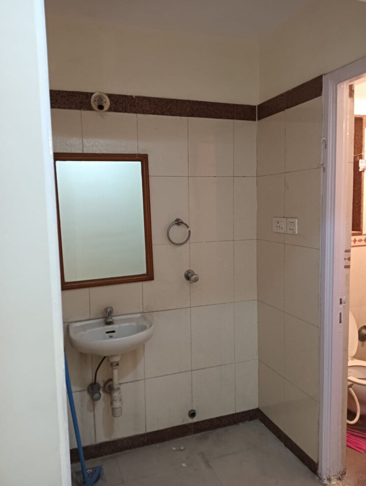 Bathroom, siddhachal-apartment-8 2 Bedroom 700 Sq.Ft. Apartment In Vasant Vihar Thane 8237549
