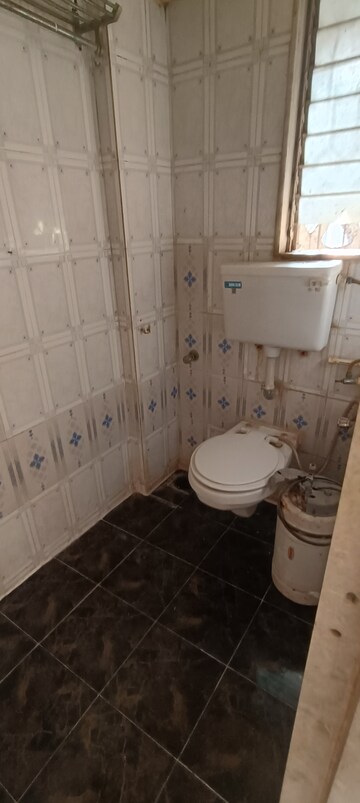 Bathroom in 2 BHK Apartment at Crimson Tower, Kandivali East – for Rent