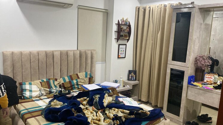 Bedroom, mahagun-mezzaria 4 Bedroom 4425 Sq.Ft. Apartment In Sector 78 Noida 8237629