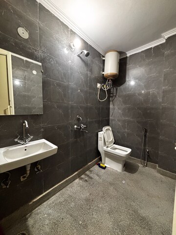 Bathroom in 1 BHK Apartment at Saket – for Rent
