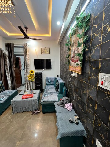 Living Room in 2 BHK Apartment at Dilshad Garden – for Rent