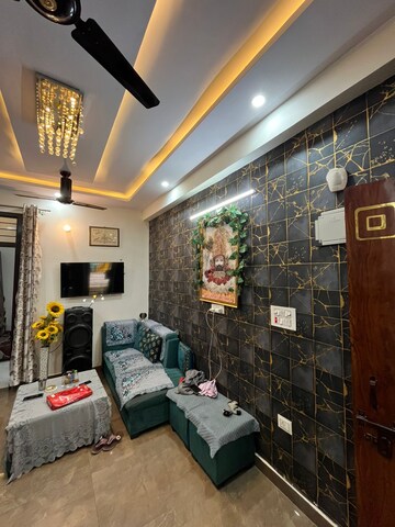 Living Room in 2 BHK Apartment at Dilshad Garden – for Rent