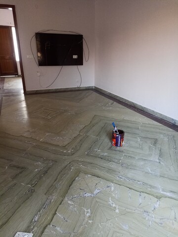 Furnished Amenities in 2 BHK Builder Floor at Ansal Plaza Sector-23, Sector 23 – for Rent