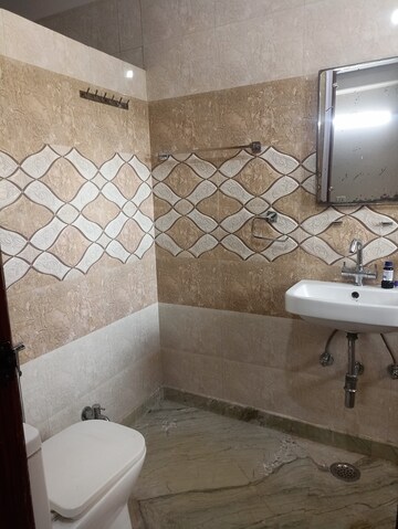Bathroom in 2 BHK Builder Floor at Ansal Plaza Sector-23, Sector 23 – for Rent