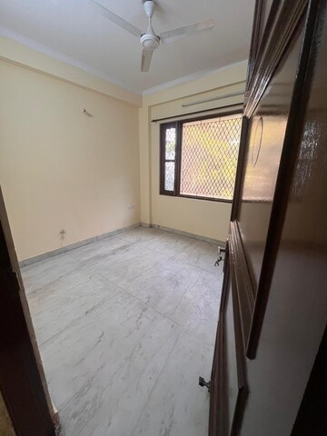 Room in 2 BHK Builder Floor at Sant Nagar – for Sale
