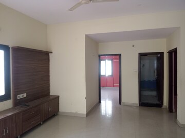 Room in 3 BHK Apartment at Manikonda – for Rent
