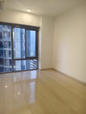 Room in 4 BHK Apartment at Piramal Mahalaxmi Central Tower, Mahalaxmi – for Sale