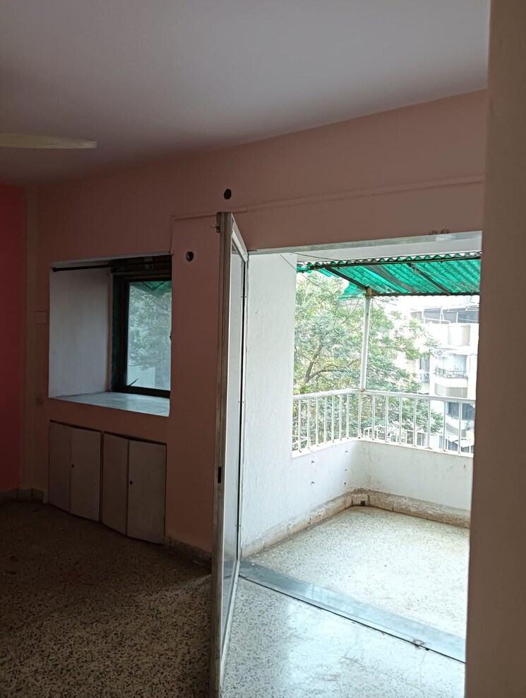 Room, himgiri-lokupvan-phase-ii-chs-ltd 2 Bedroom 700 Sq.Ft. Apartment In Vasant Vihar Thane 8237825