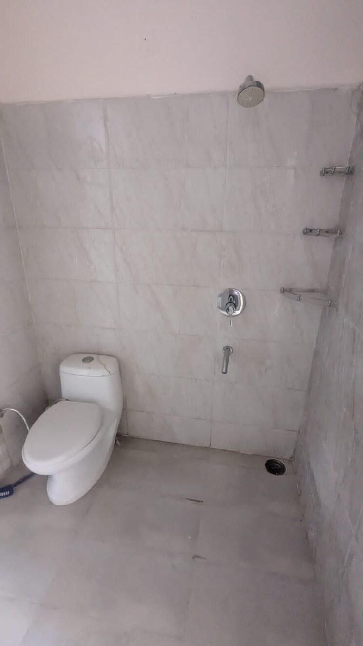 Bathroom, penta-homes 2 Bedroom 1300 Sq.Ft. Apartment In Vip Road Zirakpur 8238031