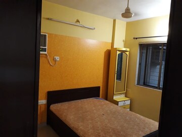 Room in 1 BHK Apartment at Raj Niwas Malad West, Malad West – for Rent