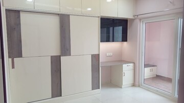 Room in 3 BHK Apartment at Kondapur – for Rent