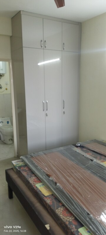 Room in 2 BHK Apartment at Pyramid Fusion Homes, Sector 70a – for Rent
