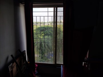 Room in 3 BHK Apartment at Suyog Nisarg, Wagholi – for Rent