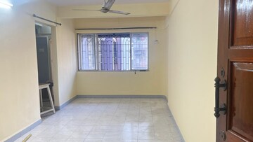 Room in 1 BHK Apartment at Kurla West – for Rent