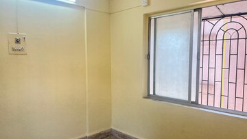 Room in 1 BHK Apartment at Kurla West – for Rent