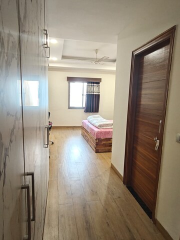 Building Lobby in 3 BHK Builder Floor at Housing Board Colony Sector 51, Sector 51 – for Rent