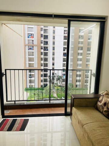 Room in 2 BHK Apartment at Runwal My City, Dombivli East – for Rent