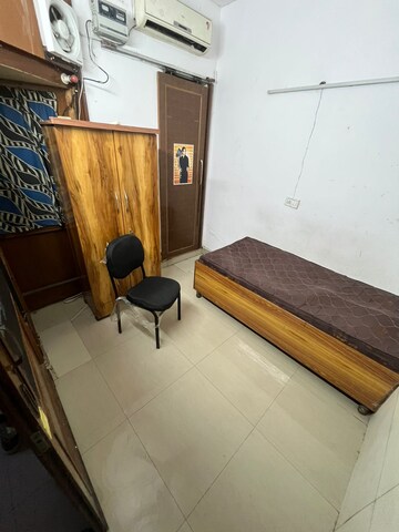 Furnished Amenities in 1 RK Independent House at KW Blue Pearl, Karol Bagh – for Rent
