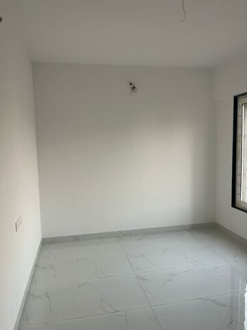 Room in 2 BHK Apartment at Radhika Residency Vishrantwadi, Vishrantwadi – for Rent
