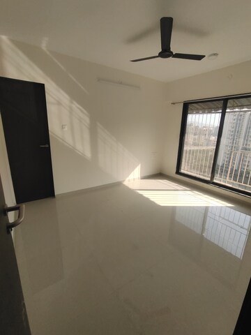 Room in 2 BHK Apartment at Pragati Icon Ghatkopar, Ghatkopar East – for Rent