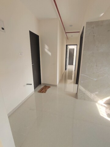 Room in 2 BHK Apartment at Pragati Icon Ghatkopar, Ghatkopar East – for Rent