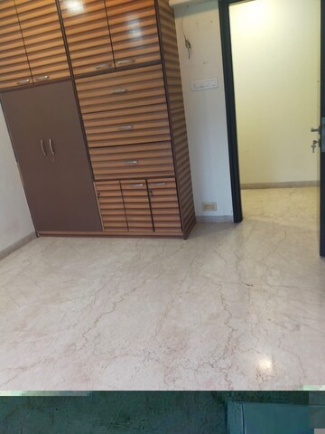 Room in 3 BHK Apartment at Ekta Eminente I, Khar West – for Sale