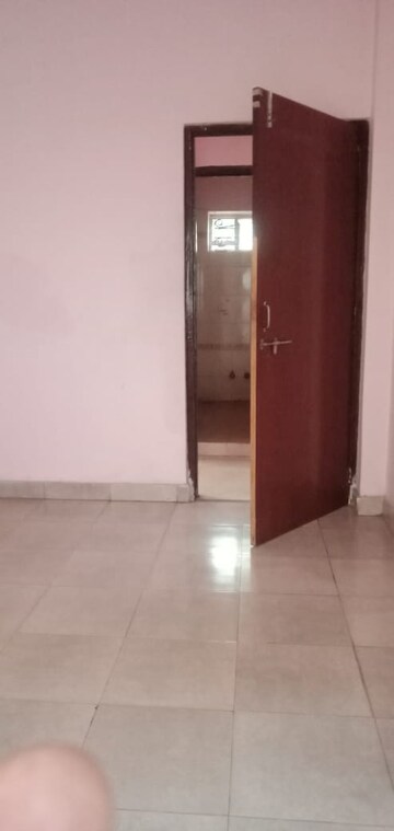 Room in 3 BHK Independent House at Avanti Vihar – for Rent
