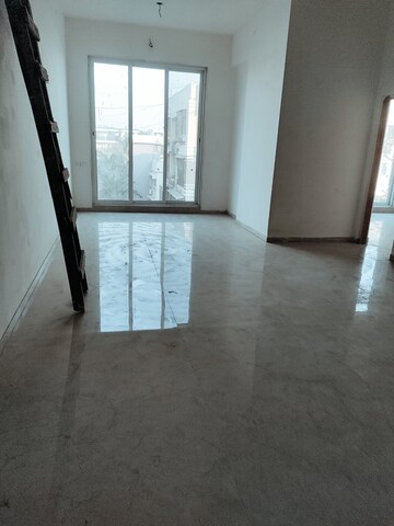 Room in 3 BHK Apartment at New Saket Apartment, Santacruz West – for Sale