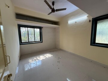 Room in 1 BHK Apartment at Seawoods – for Rent