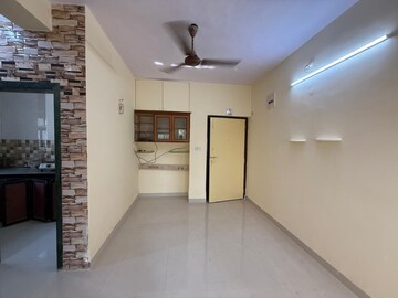 Room in 1 BHK Apartment at Seawoods – for Rent