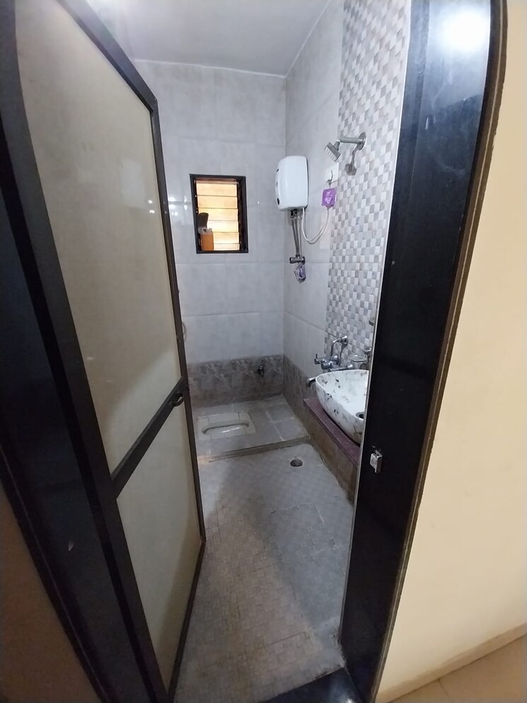 Bathroom, kopar khairane 2 Bedroom 900 Sq.Ft. Apartment In Kopar Khairane Navi Mumbai 8238888