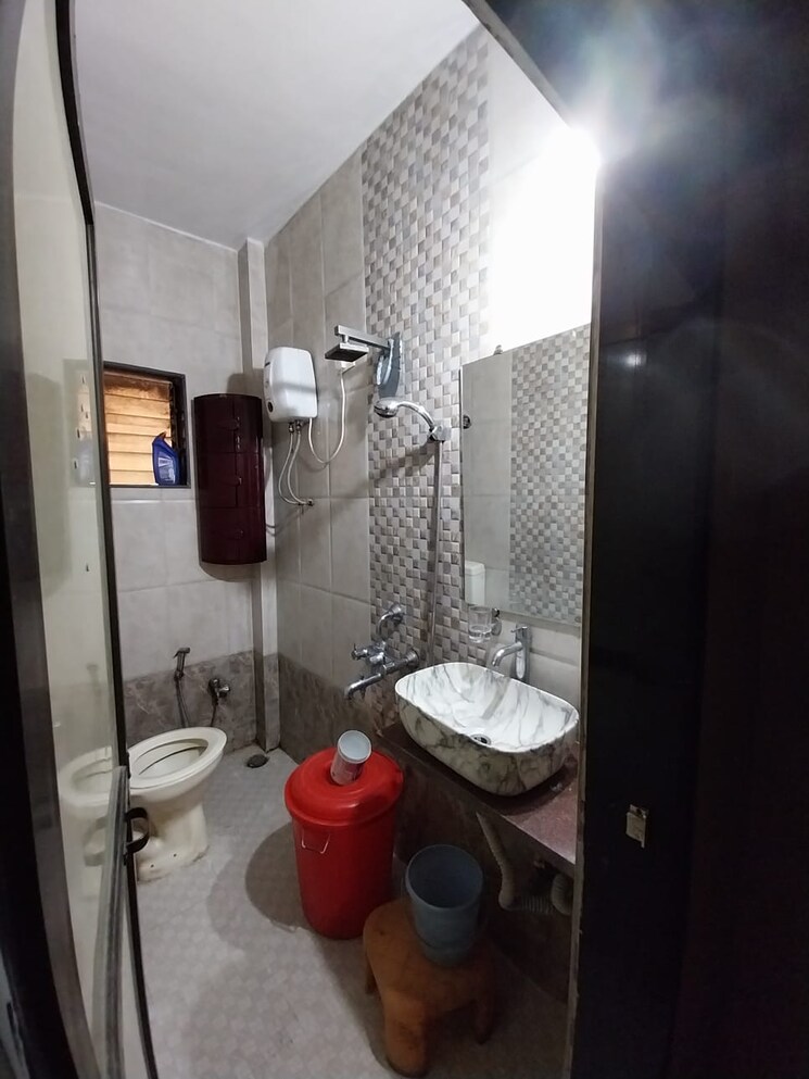 Bathroom, kopar khairane 2 Bedroom 900 Sq.Ft. Apartment In Kopar Khairane Navi Mumbai 8238888