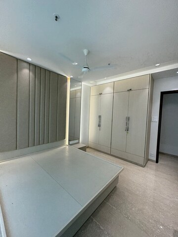 Room in 3 BHK Apartment at Joy Legend, Khar West – for Sale