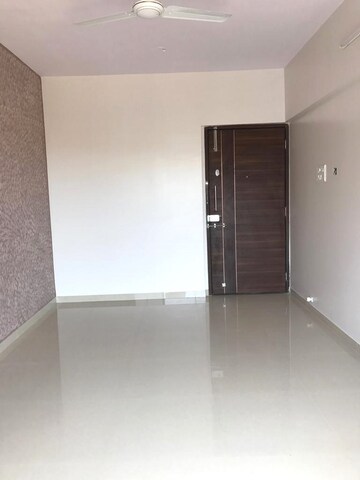 Room in 1 BHK Apartment at Veena Dynasty, Vasai East – for Rent