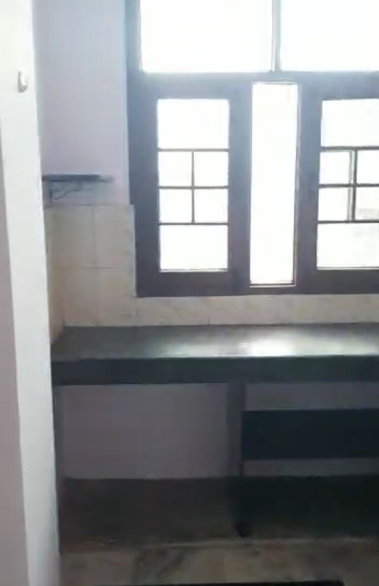 Room, indira nagar 3 Bedroom 1250 Sq.Ft. Apartment In Indira Nagar Lucknow 8238942