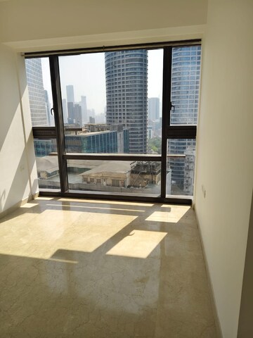 Room in 3 BHK Apartment at Lodha Marquise, Worli – for Rent