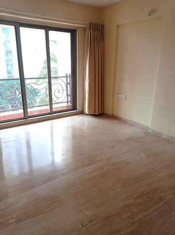 Room in 3 BHK Apartment at Emporis Apartment, Bandra West – for Rent