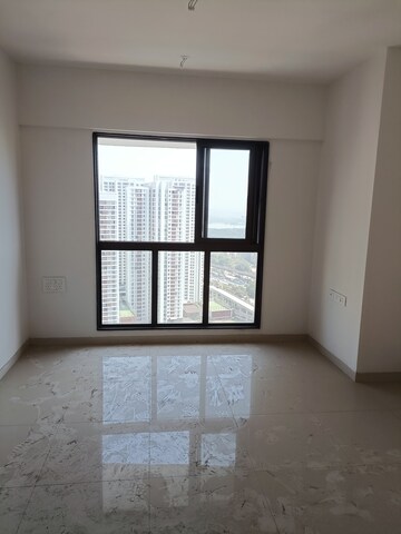 Room in 3 BHK Apartment at Runwal Eirene Phase 2, Balkum Pada – for Sale